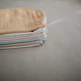 Mushie Burp Cloth Roman Green/Fog - Laadlee