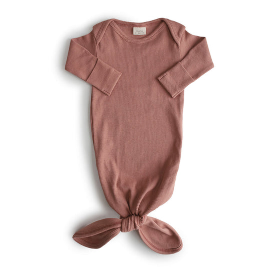 Mushie Ribbed Knotted Baby Gown Cedar - Laadlee