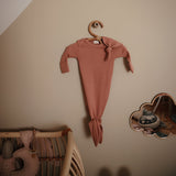 Mushie Ribbed Knotted Baby Gown Cedar - Laadlee