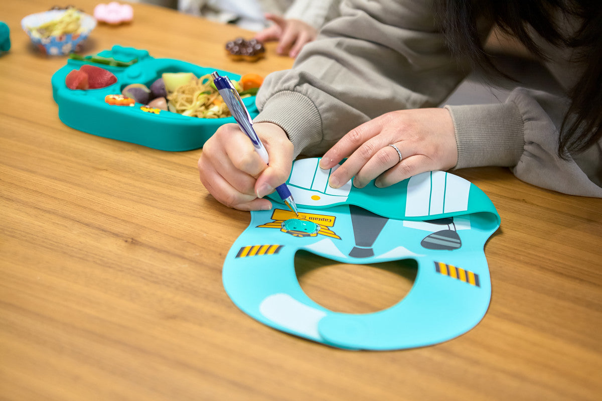 Marcus & Marcus - Silicone Creative Little Pilot Meal Time Set - Ollie - Laadlee