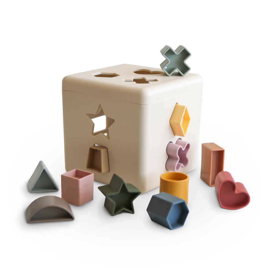 Mushie Shape Sorting Box - Laadlee