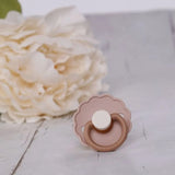 Frigg Daisy Latex Baby Pacifier 6M-18M, 2Pack, Blush Night/Biscuit - Size 2 - Laadlee