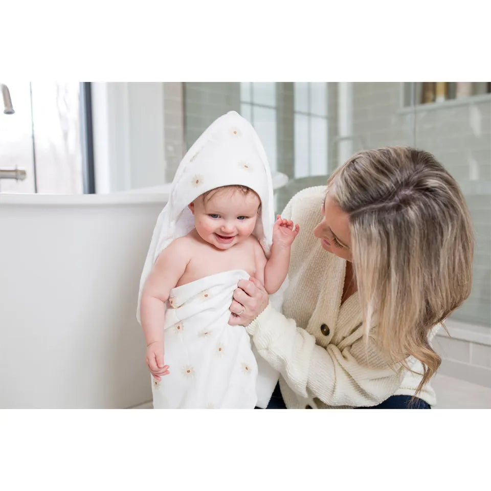 Lulujo Baby Hooded Towel - Daisies - Laadlee