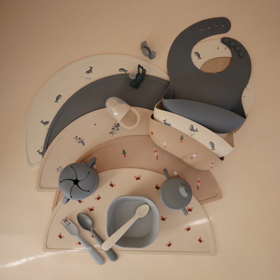 Mushie Silicone Mat Whales - Laadlee