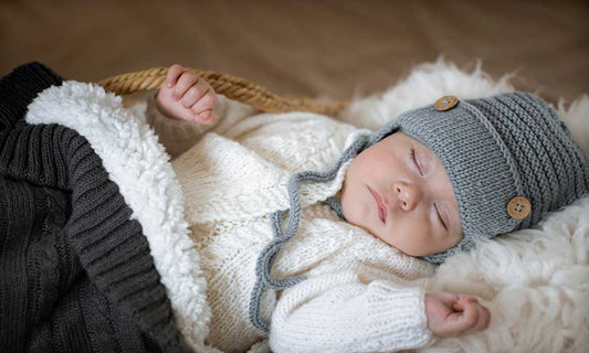 How to Keep Your Newborn Warm: Winter Essentials