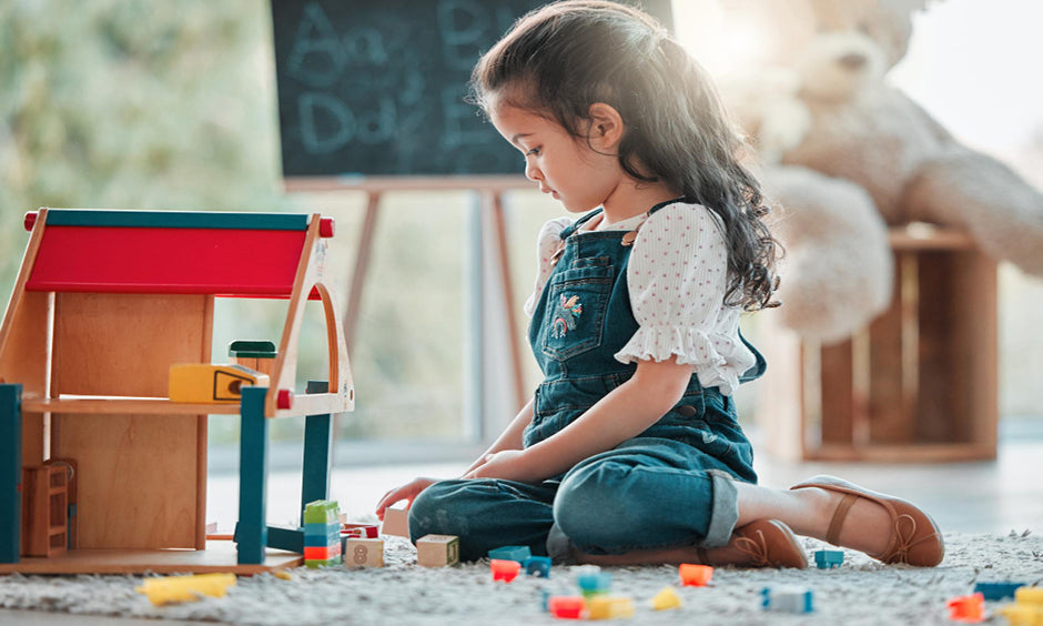 How Pretend Play Builds Imagination Skills in Children