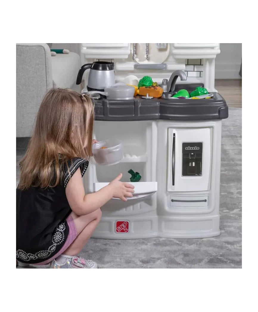 Step2 Quaint Kitchen - White - Laadlee