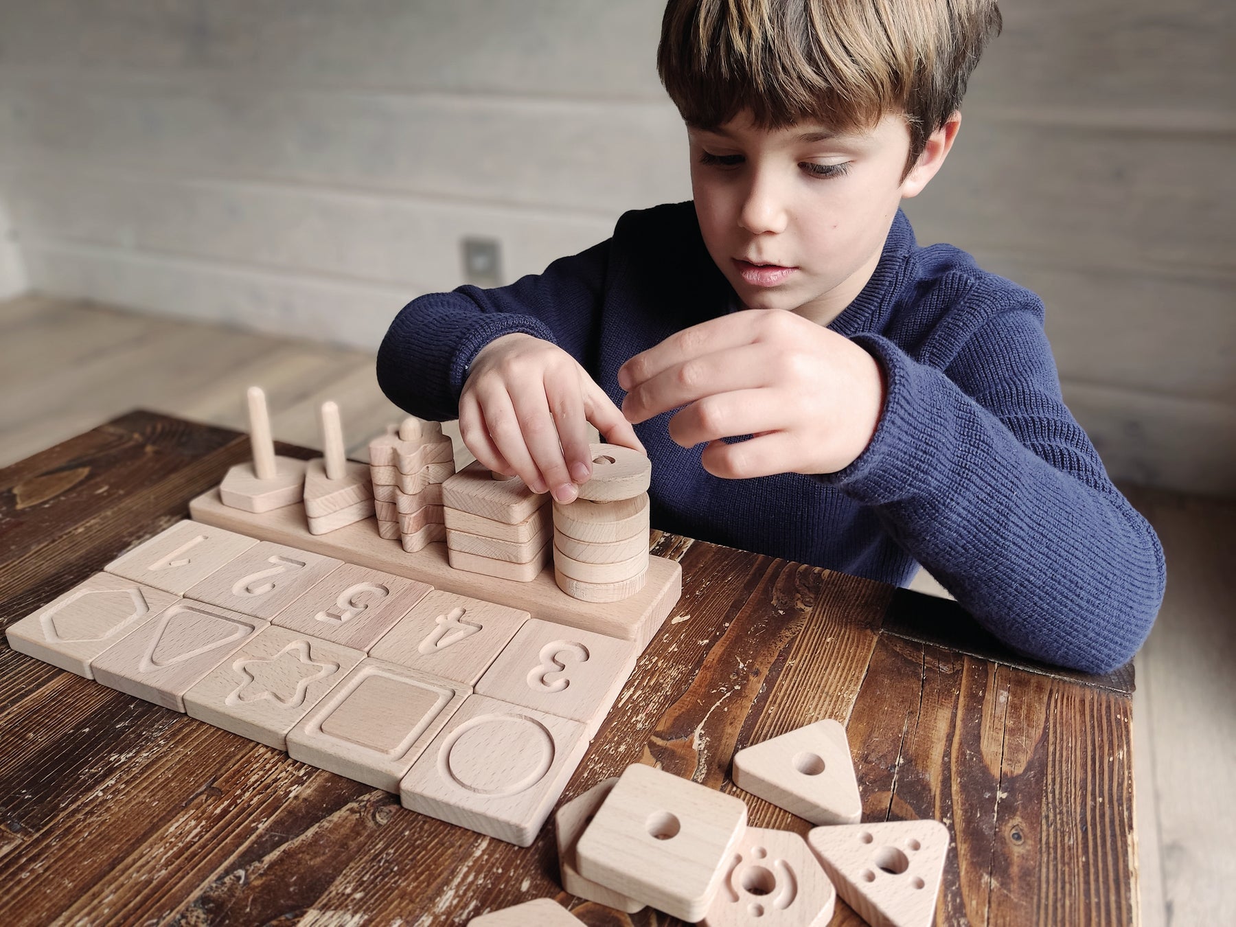 andreu-toys-sensory-geo-string-shapes-19