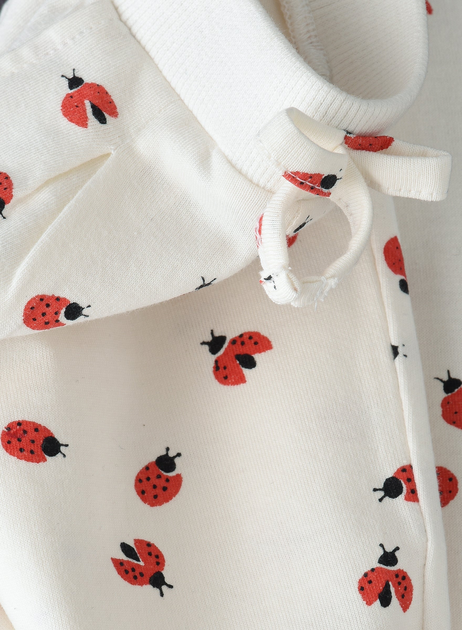 Jelliene All Over Printed Knit Sweat Pants - White Bug - Laadlee