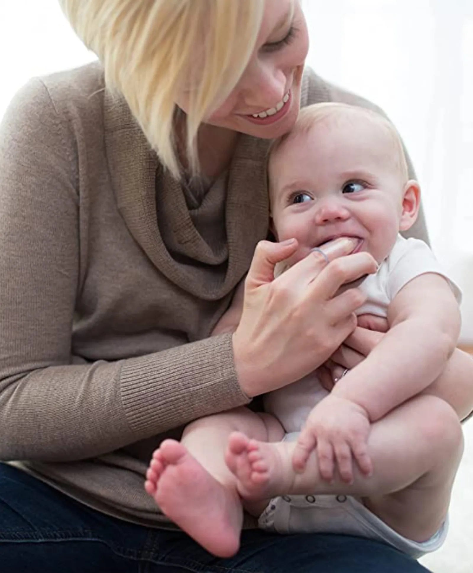Dr. Brown's Silicone Finger Toothbrush with Case - Laadlee
