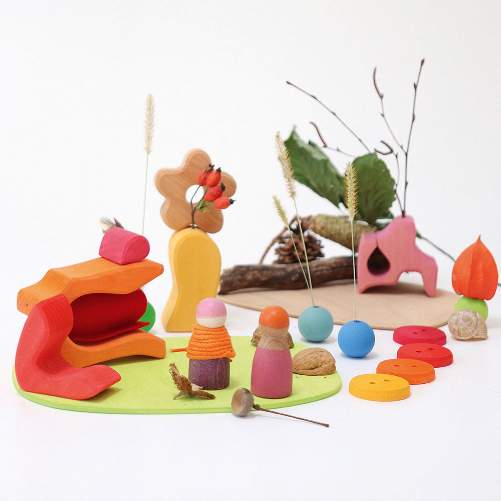grimm-s-small-world-play-down-by-the-meadow-15