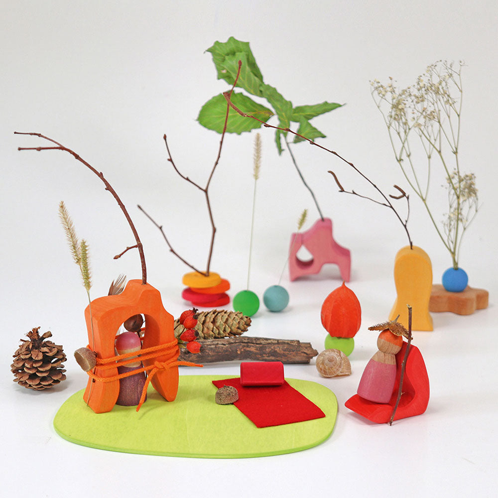 grimm-s-small-world-play-down-by-the-meadow-16