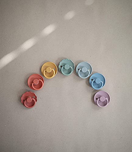 Frigg Daisy Silicone Baby Pacifier 0-6M, 2Pack, Croissant Night/Rose Gold - Size 1 - Laadlee