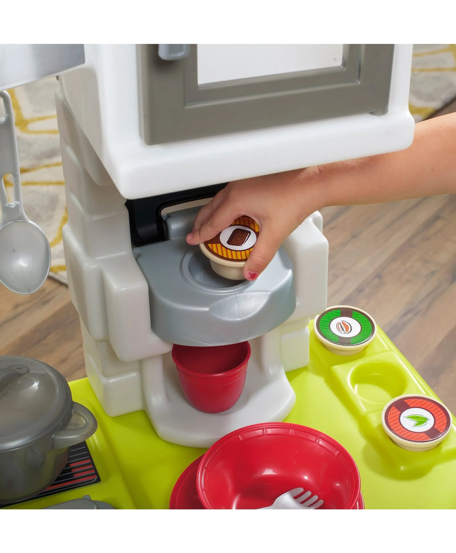 Step2 Contemporary Chef Kitchen - Laadlee