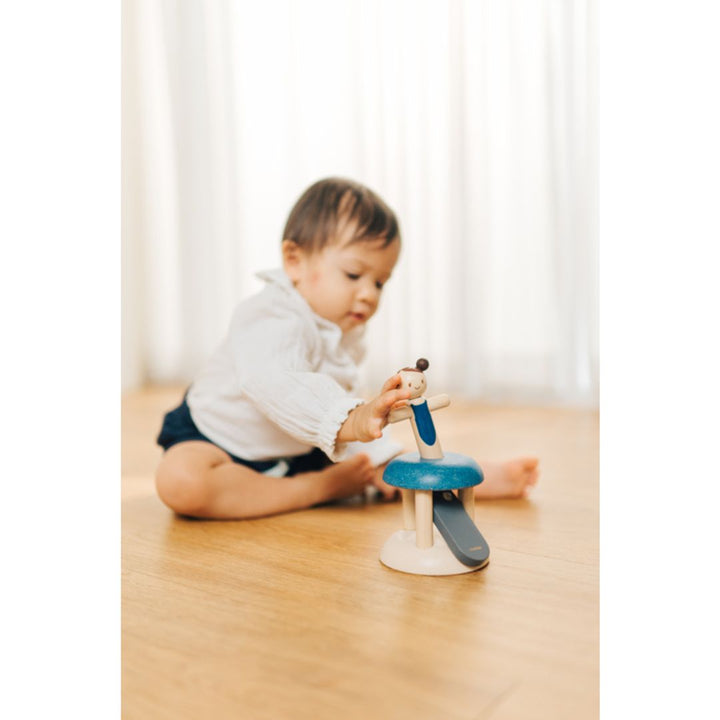plantoys-jumping-gymnast-4