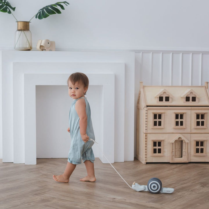 plantoys-pull-along-snail-6