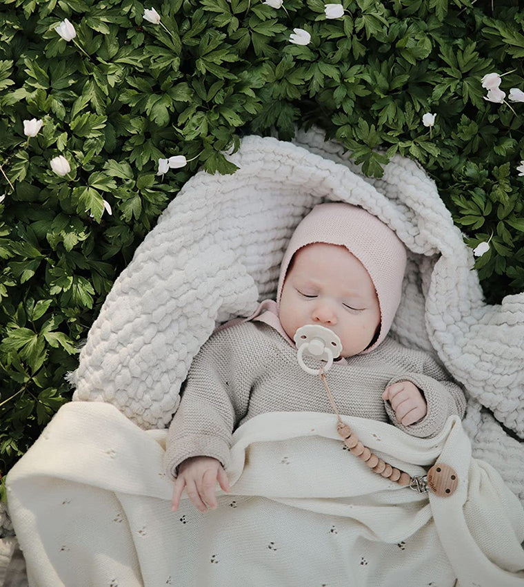 Frigg Daisy Silicone Baby Pacifier 6M-18M, 1Pack, Bright White - Size 2 - Laadlee