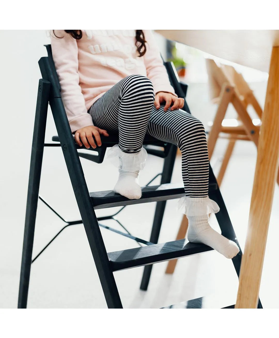 kaos-klapp-highchair-recycled-charcoal-black-4