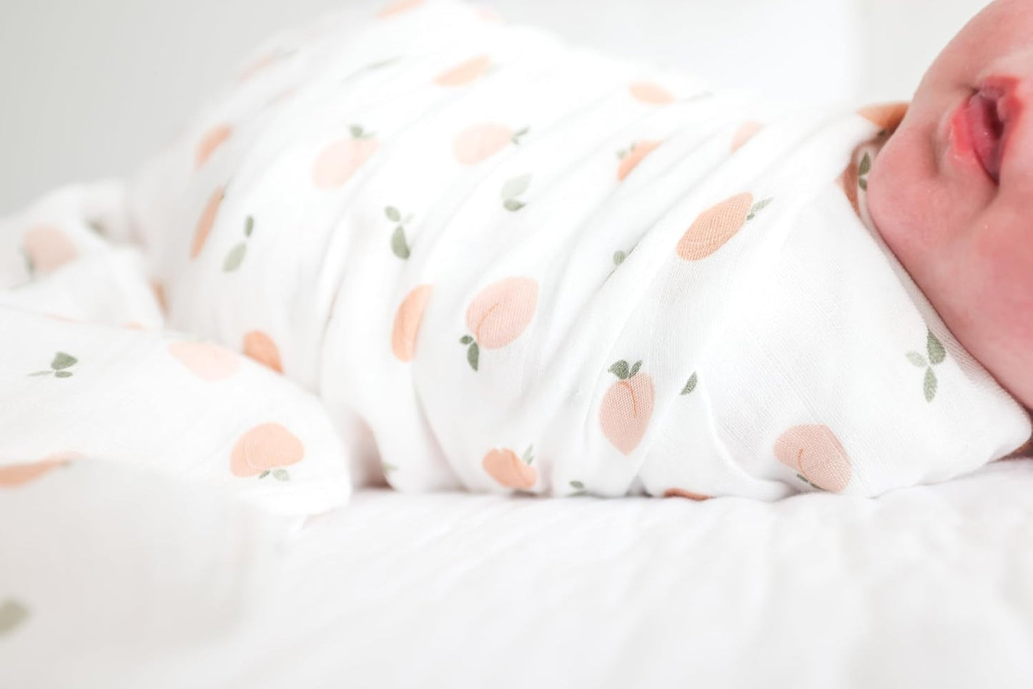 Lulujo Muslin Large Swaddle - Peaches