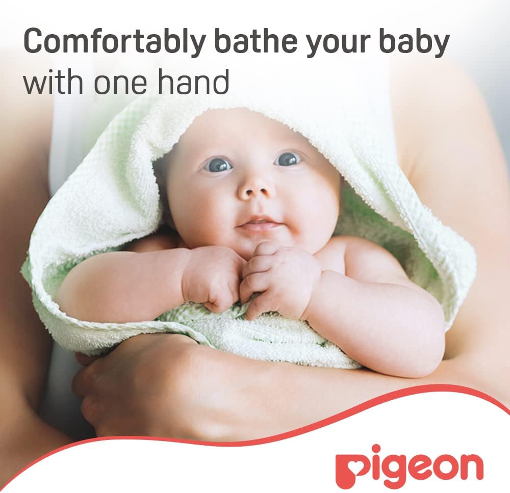 Pigeon Baby Bath Mitten