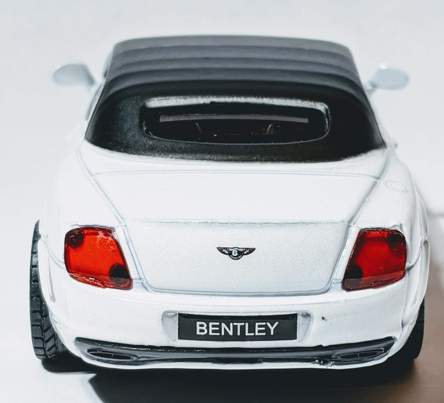 MSZ Bentley Continental Super Sports ISR Car 1:32 Die-Cast Replica - White - Laadlee