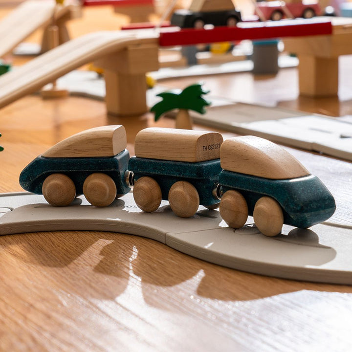 plantoys-hybrid-train-5