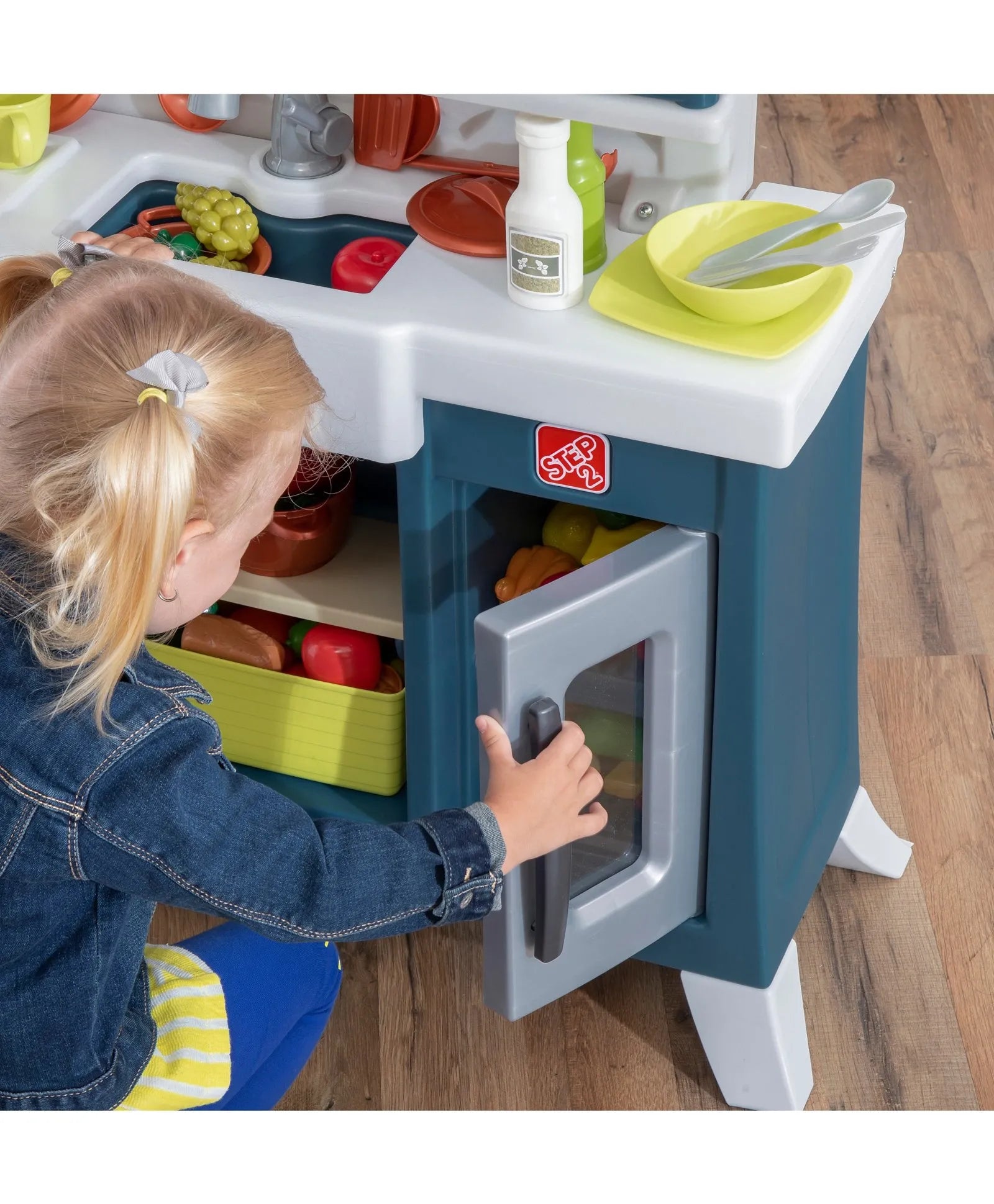 Step2 Modern Farmhouse Kitchen - Laadlee