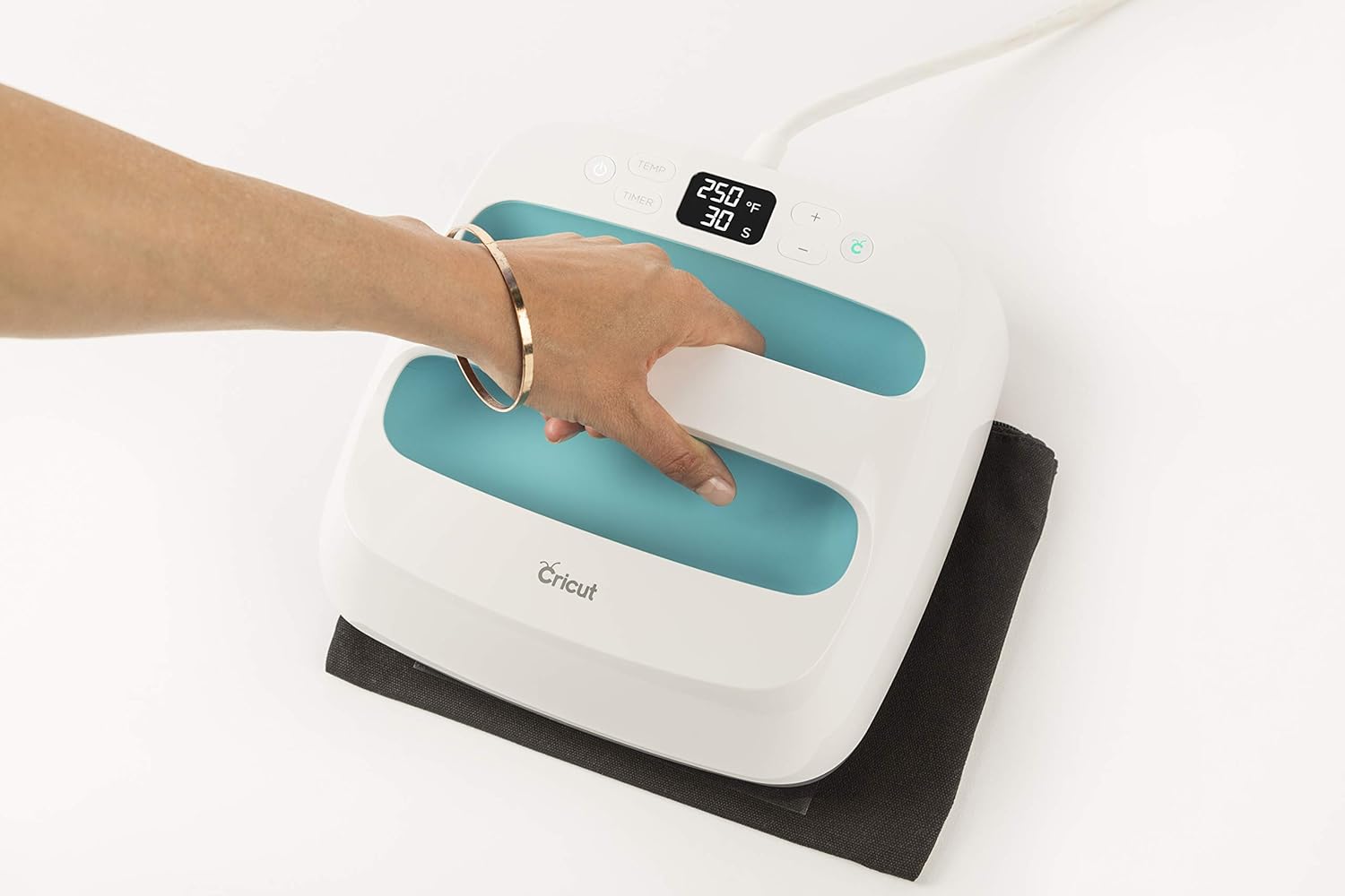 cricut-everyday-iron-on-30-cm-x-30-cm-classics-sampler-3-sheets-5