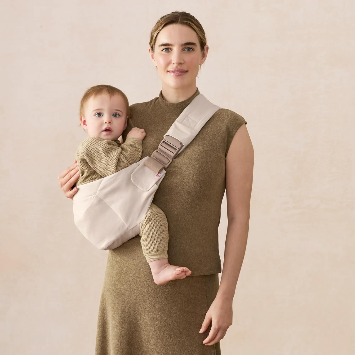 ergobaby-upsie-sling-carrier-natural-beige-2