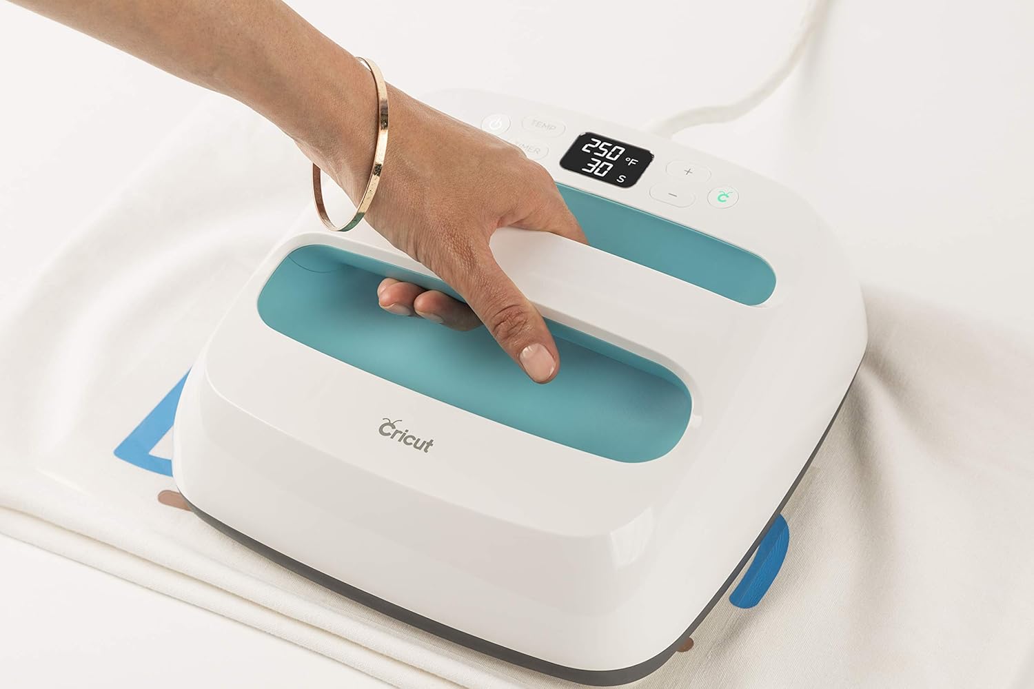 cricut-everyday-iron-on-30-cm-x-30-cm-classics-sampler-3-sheets-8