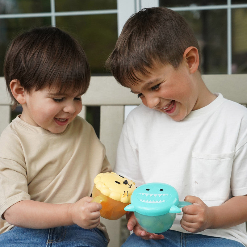 Melii Snack Container With Finger Trap - Lion - Laadlee