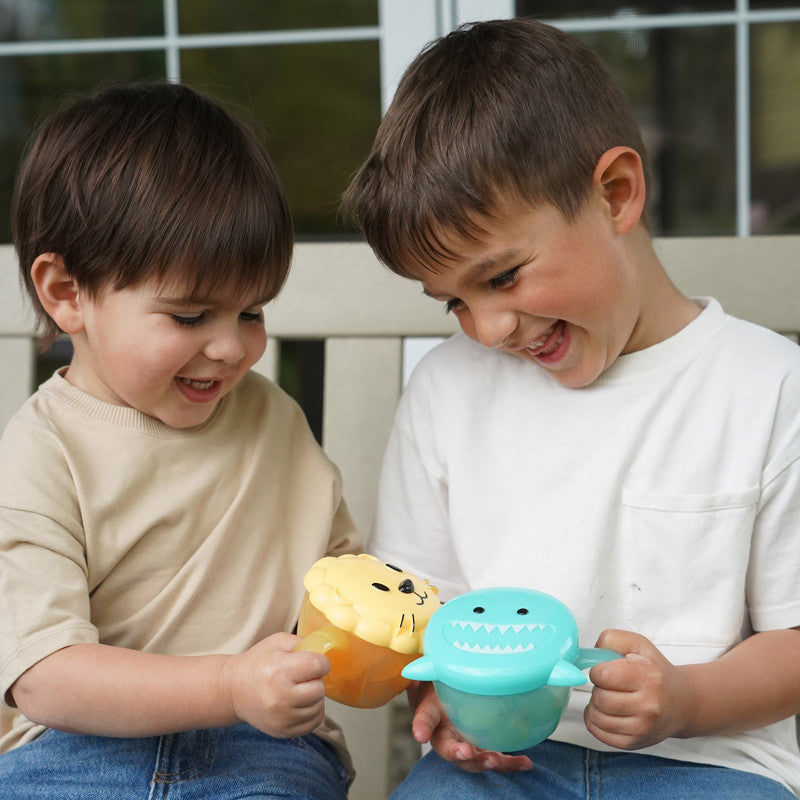 Melii Snack Container With Finger Trap - Shark - Laadlee