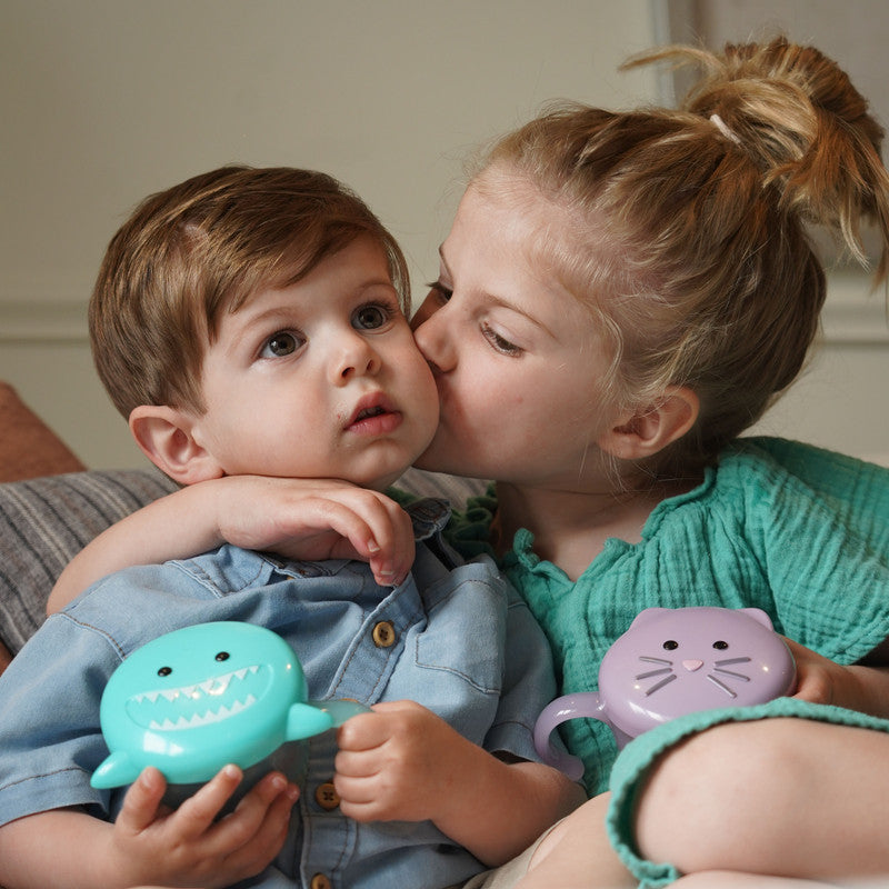 Melii Snack Container With Finger Trap - Cat - Laadlee