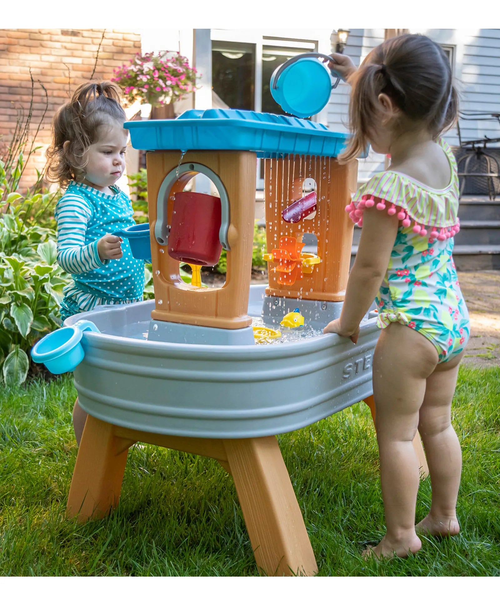 Step2 Rain Showers Splash Tub - Laadlee