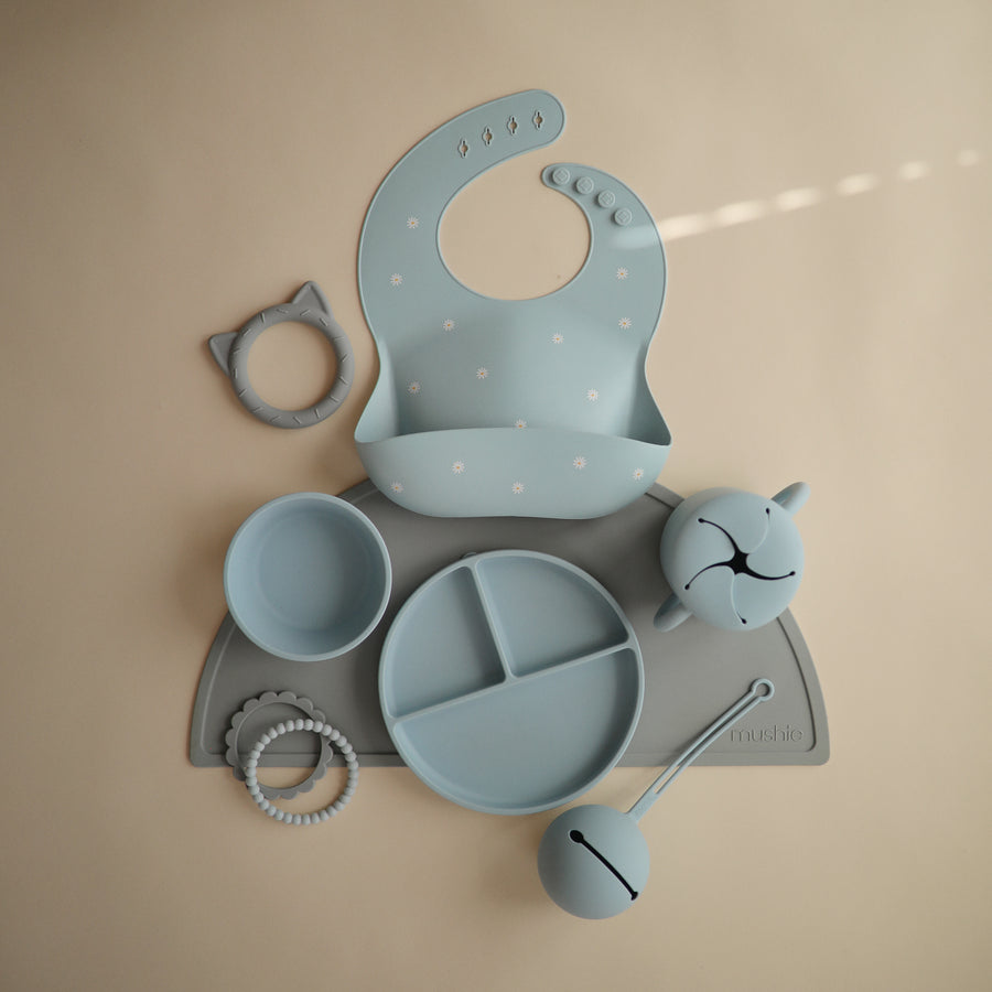 Mushie Silicone Bib White Daisy - Laadlee