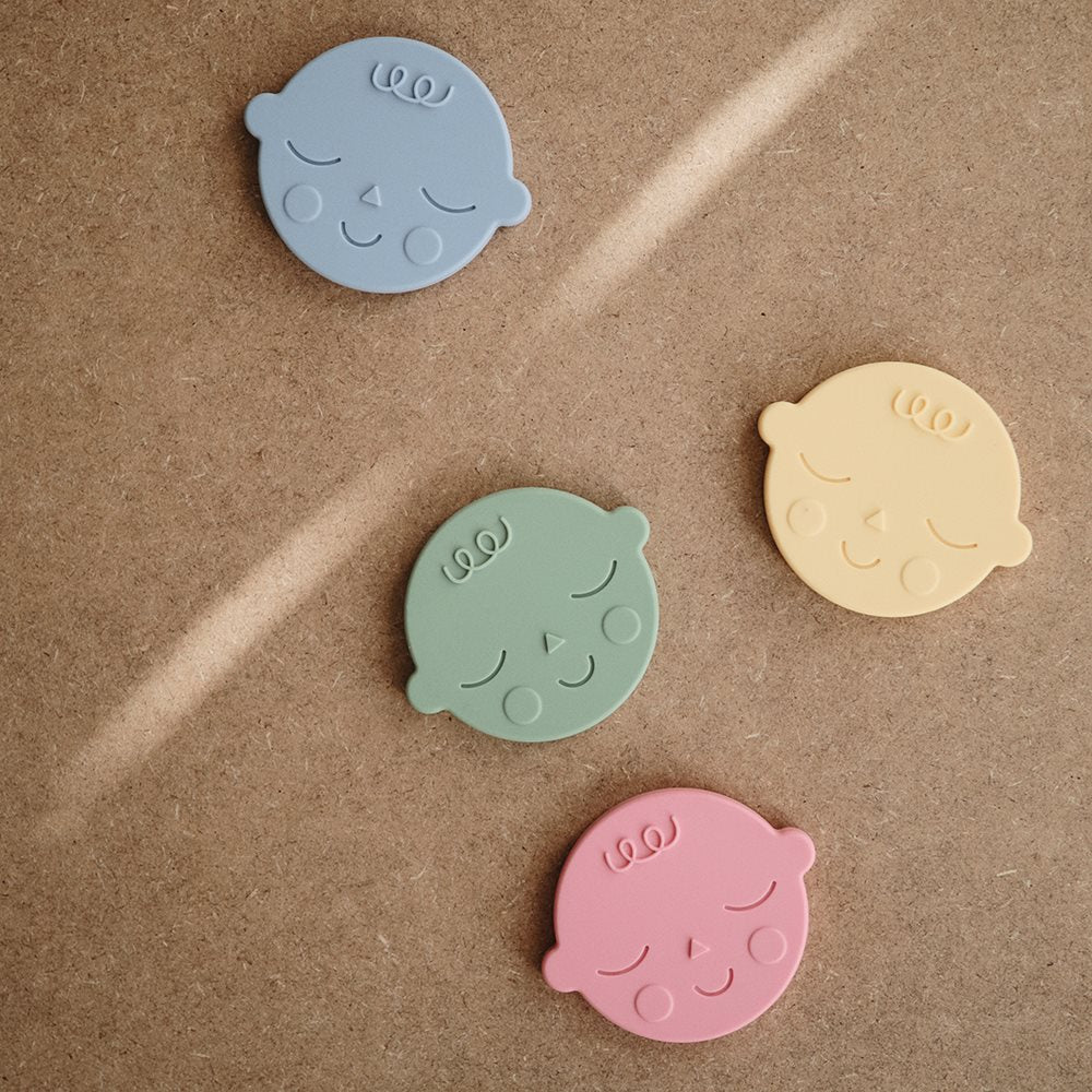 Mushie Teether Face Banana Cream - Laadlee