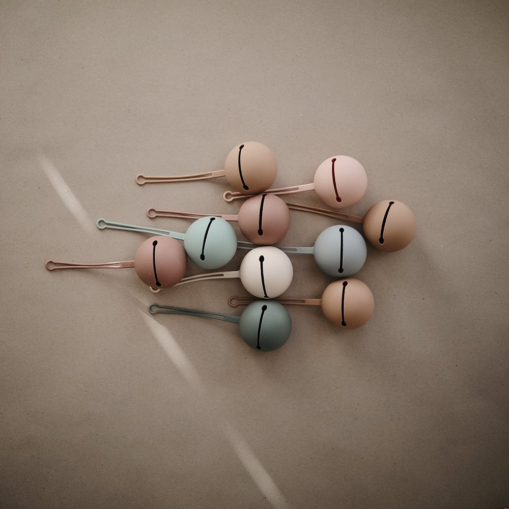 Mushie Pacifier Case Pale Taupe - Laadlee