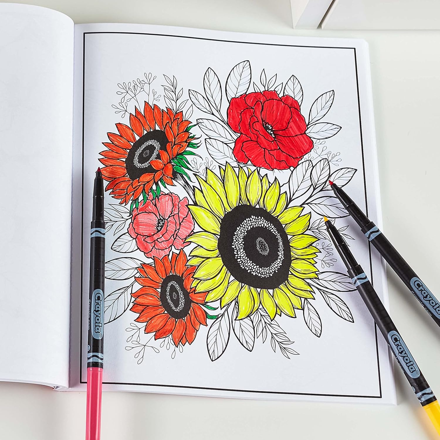 Crayola Coloring Book - Colors in Bloom (40 pages) - Laadlee