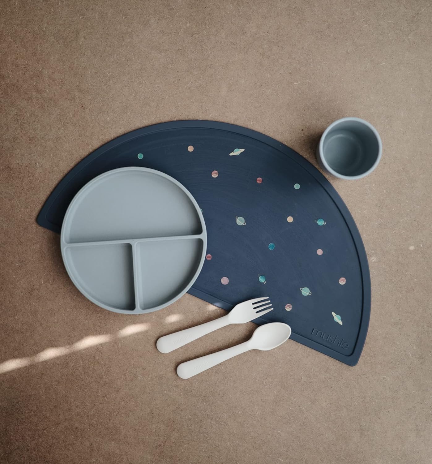 Mushie Silicone Mat Planets - Laadlee