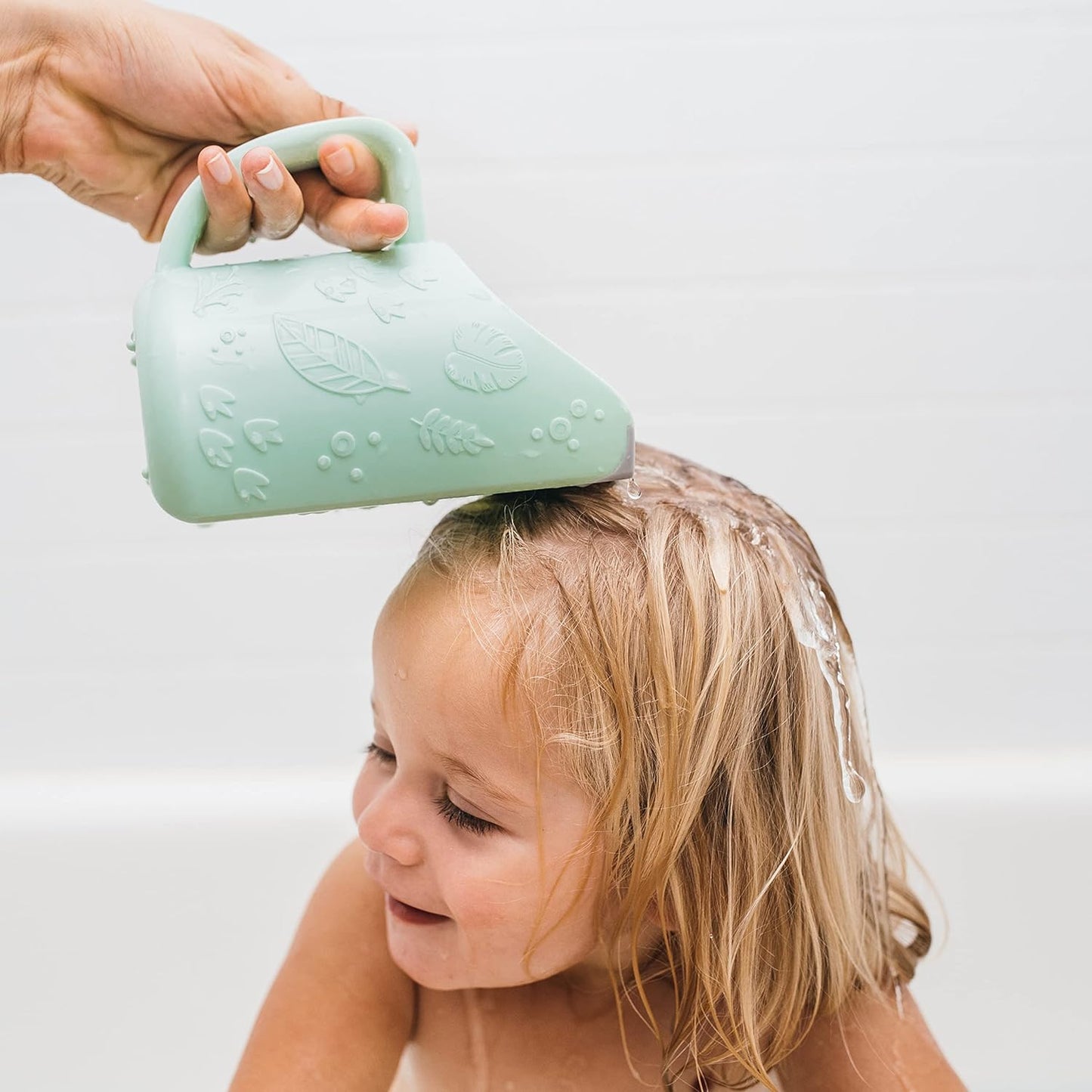 Dr. Brown's Dino Pour Bath Shampoo Rinse Cup