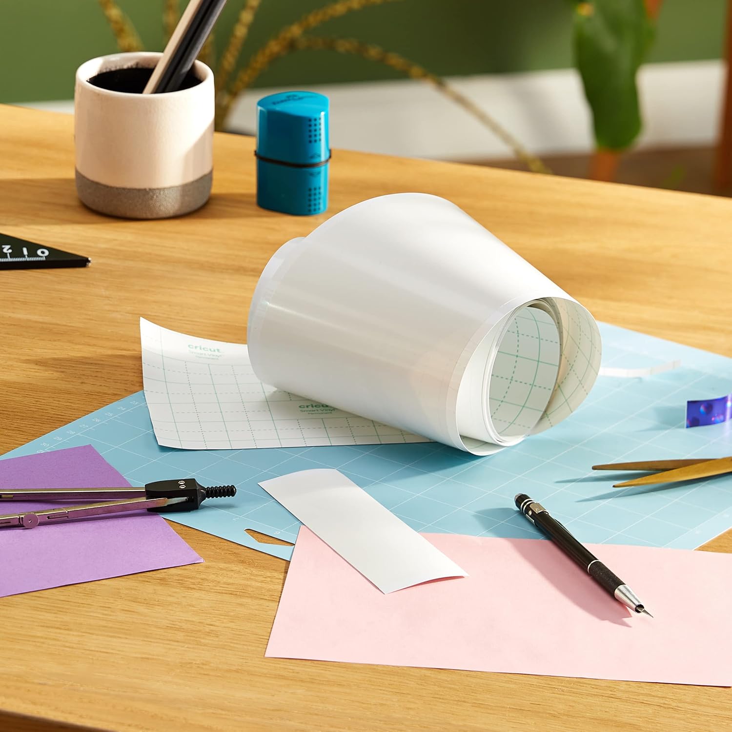 cricut-joy-smart-vinyl-permanent-14cm-x-300cm-white-1
