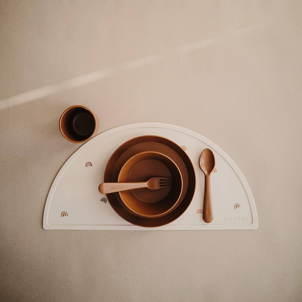 Mushie Dinner Plate Round Caramel (Set of 2) - Laadlee