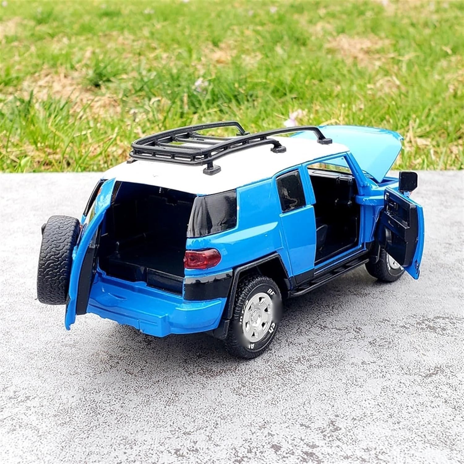 MSZ Toyota FJ Cruiser Car 1:32 Die-Cast Replica - Blue - Laadlee