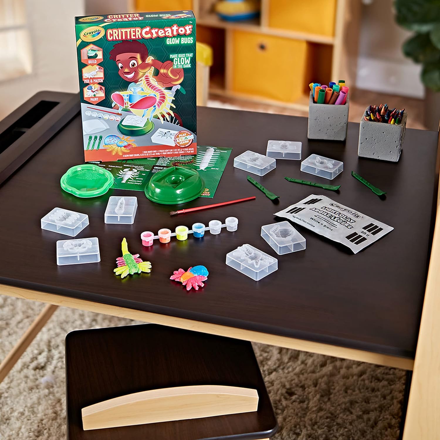 Crayola Critter Creator Glow Bugs Art Kit - Laadlee