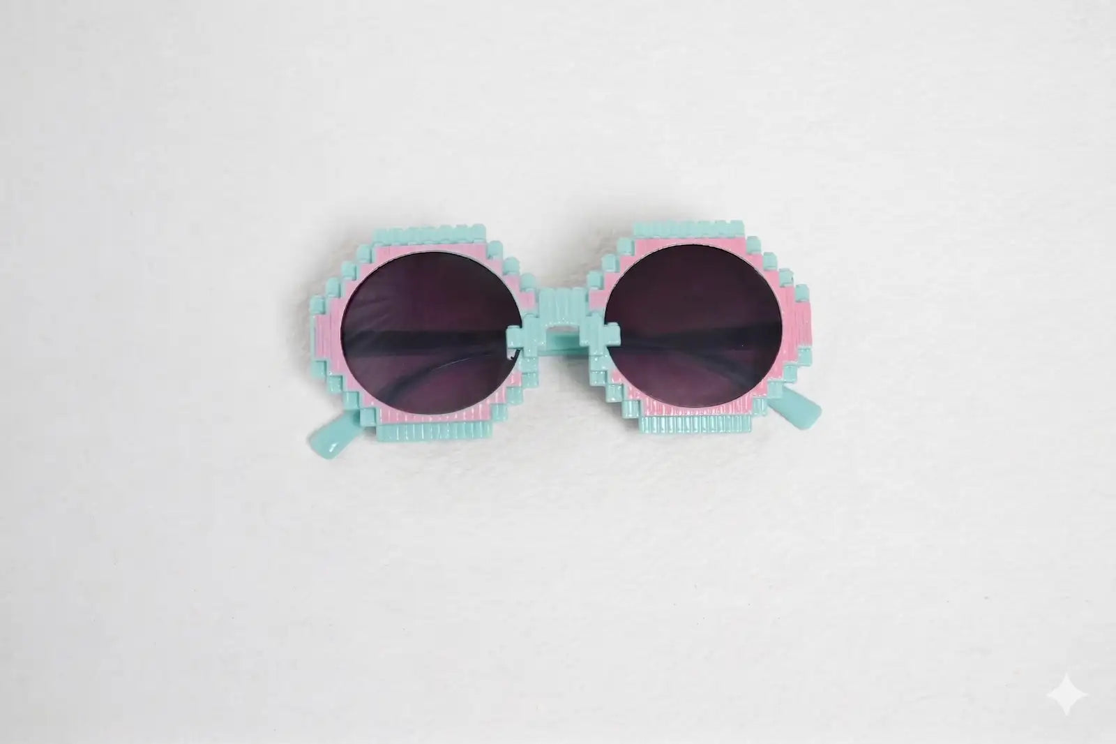 smile-in-shades-sparkle-heart-kids-sunglasses-4
