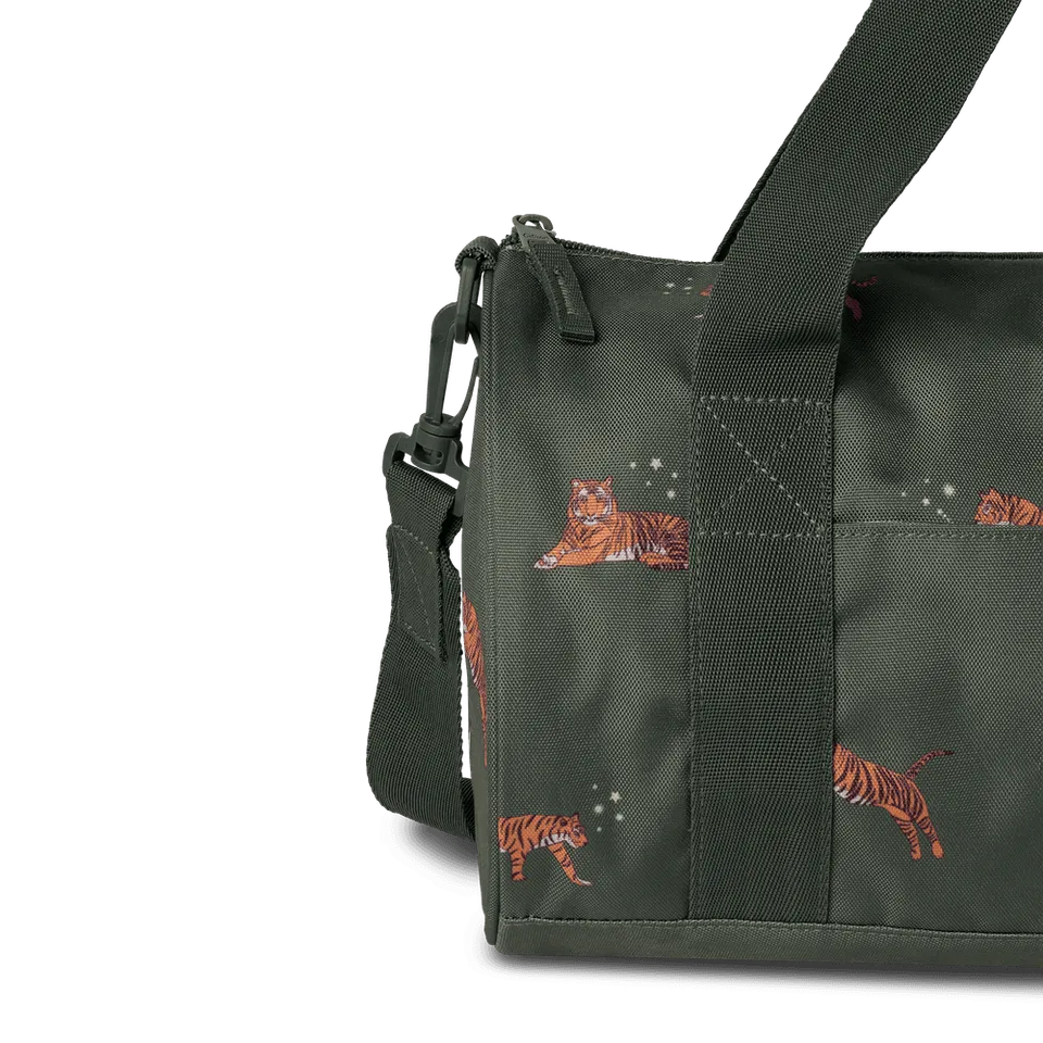 citron-duffle-bag-tiger-4