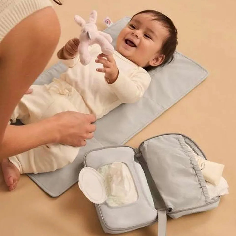 ergobaby-portable-changing-pad-grey-7