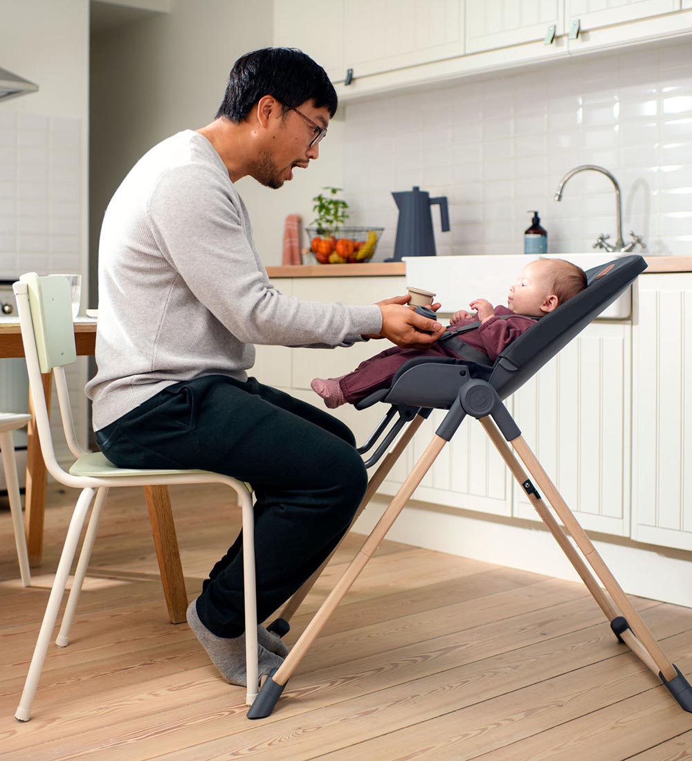 Maxi-Cosi Ava High Chair Beyond Graphite