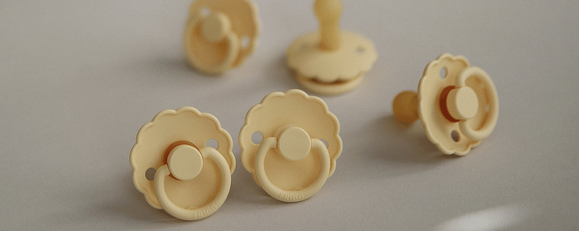 Frigg Daisy Silicone Baby Pacifier 0-6M, 1Pack, Pale Daffodil - Size 1 - Laadlee