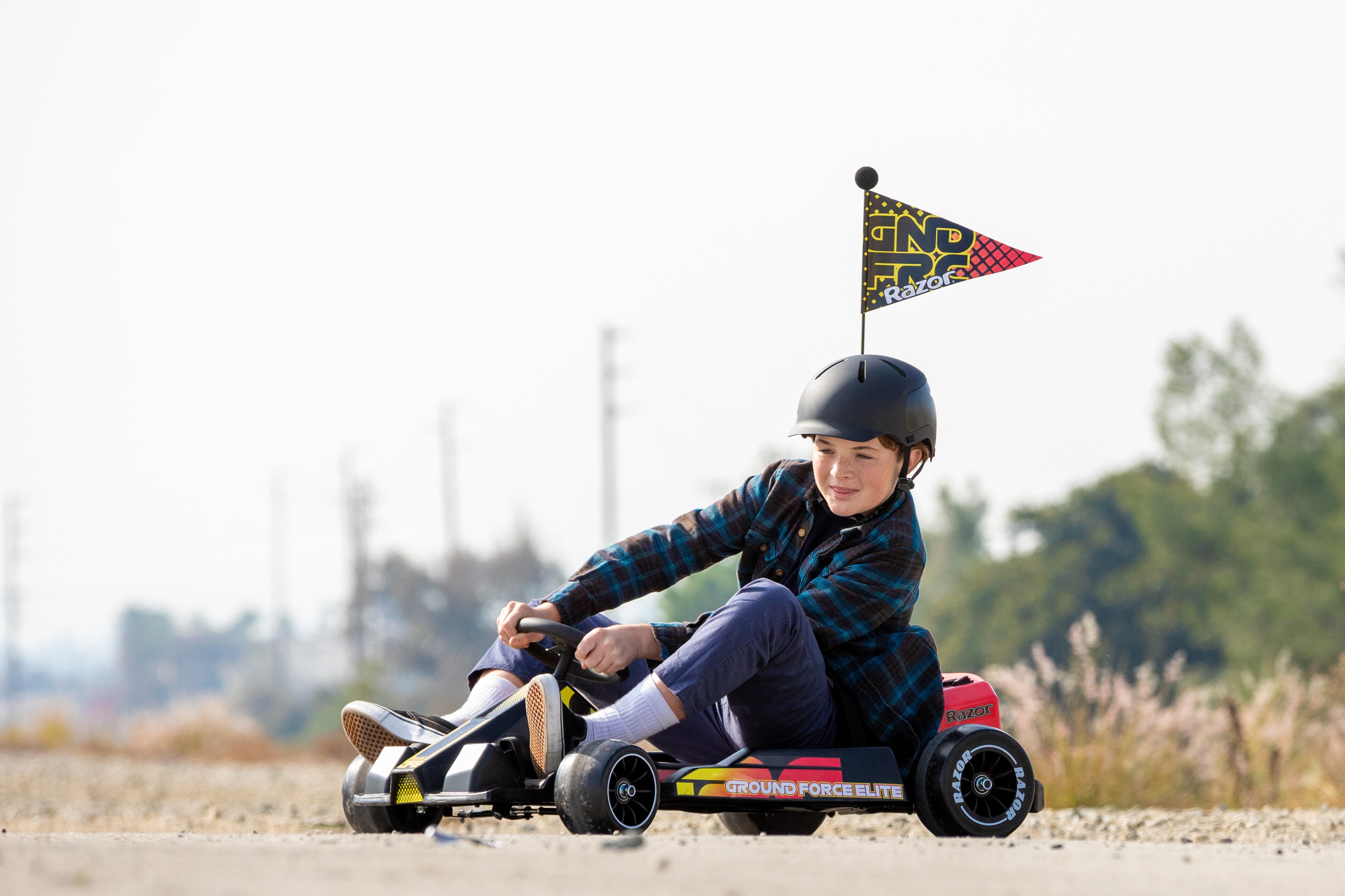 razor-ground-force-elite-go-cart-22-5kmh-black-red-6